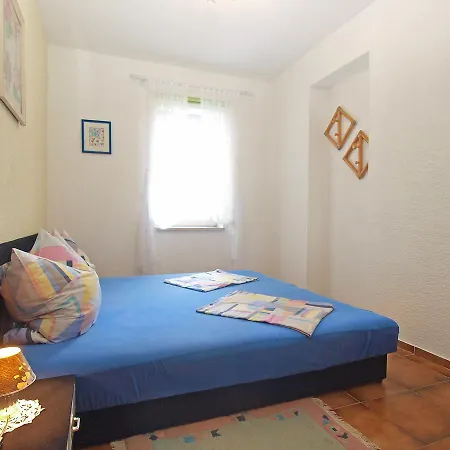 Apartment Marija 1580 *